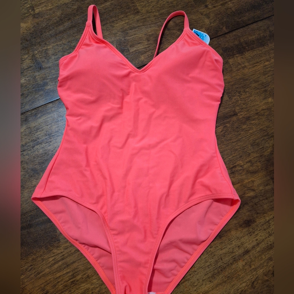 Women's Coral Sporti One Piece Swimsuit Size M.